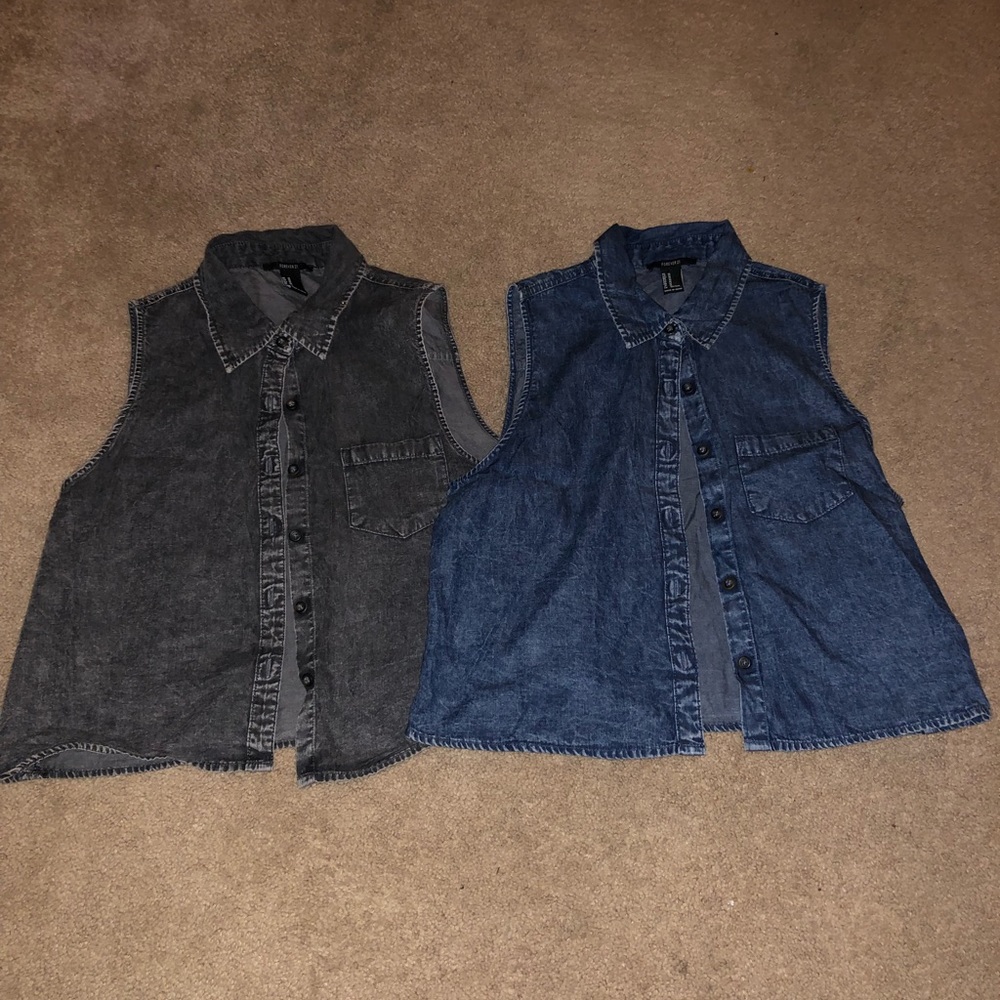 Sleeveless denim tops.
